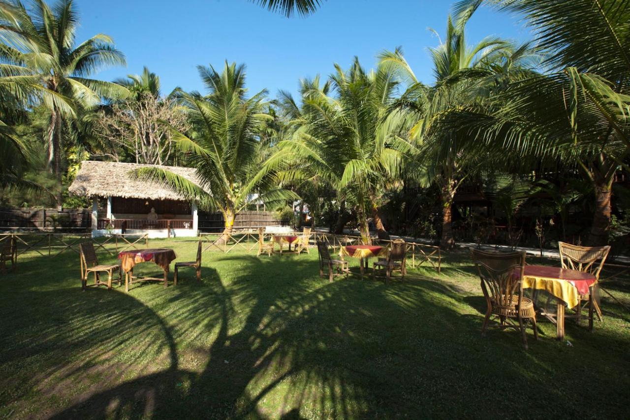 Govind Nagar Symphony Palms Beach Resort And Spa מראה חיצוני תמונה